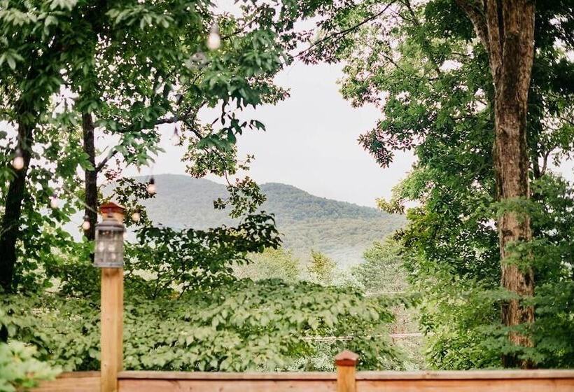 فندق صغير Sylvan Valley Lodge & Cellars