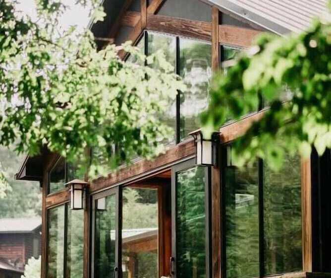 فندق صغير Sylvan Valley Lodge & Cellars