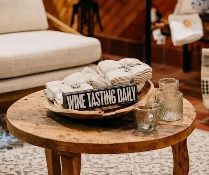 فندق صغير Sylvan Valley Lodge & Cellars