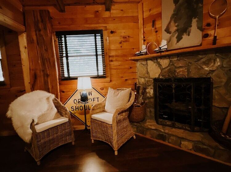 فندق صغير Sylvan Valley Lodge & Cellars