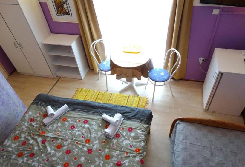 Bed and Breakfast Aqua Ház Panzió 2