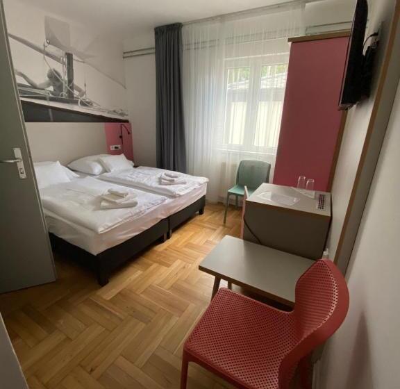 مبيت وإفطار Dalma Panzió