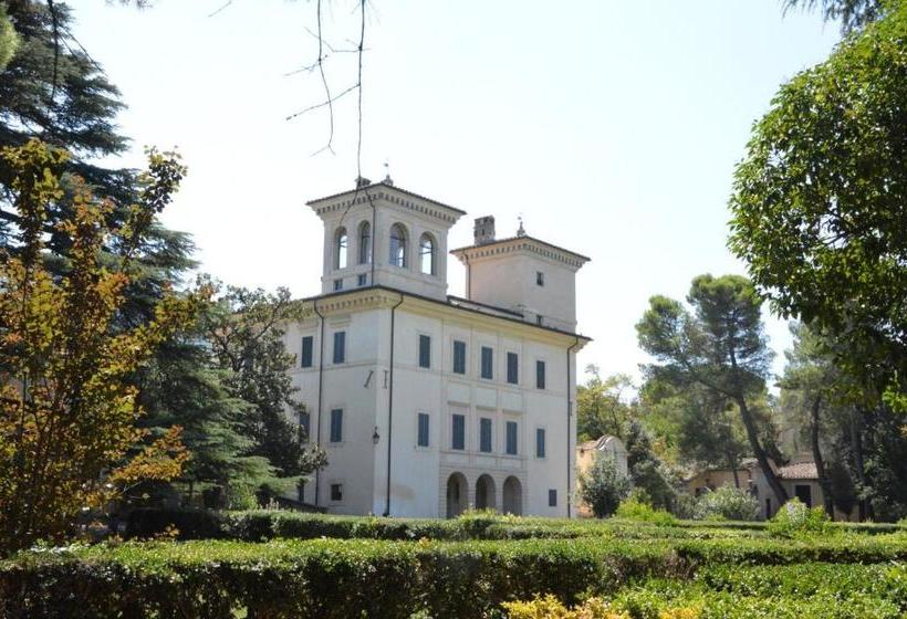 تختخواب و صبحانه Ostello Villa Redenta