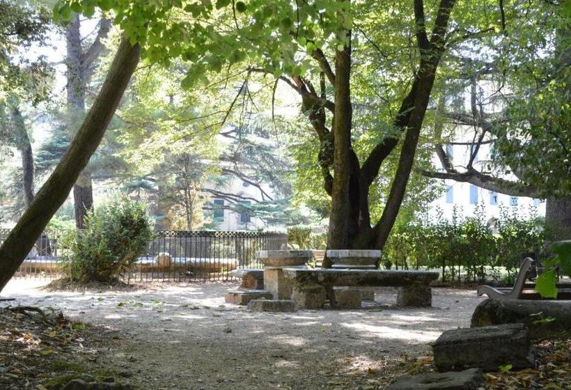 تختخواب و صبحانه Ostello Villa Redenta