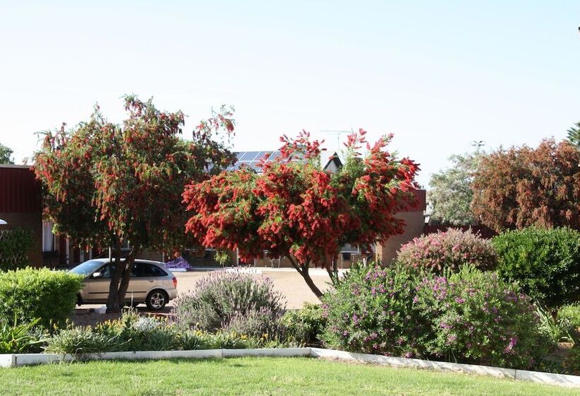 Camellia Motel