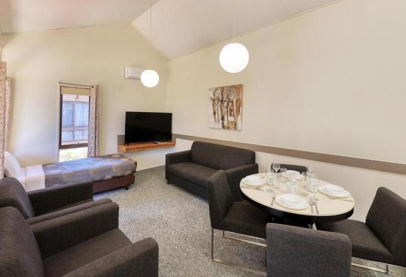 Executive Hideaway