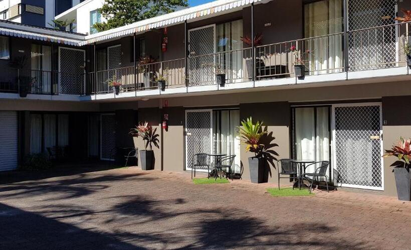 Gold Coast Airport Motel   Only 300 Meters To Airport Terminal