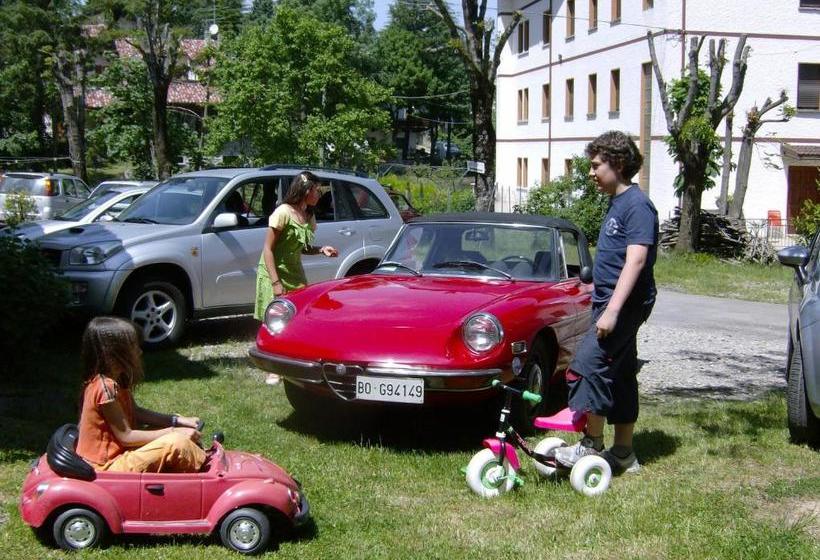 בית מלון כפרי Villa Svizzera