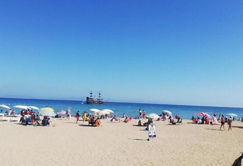 בית מלון כפרי Altunakar 1