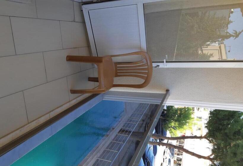 בית מלון כפרי Altunakar 1