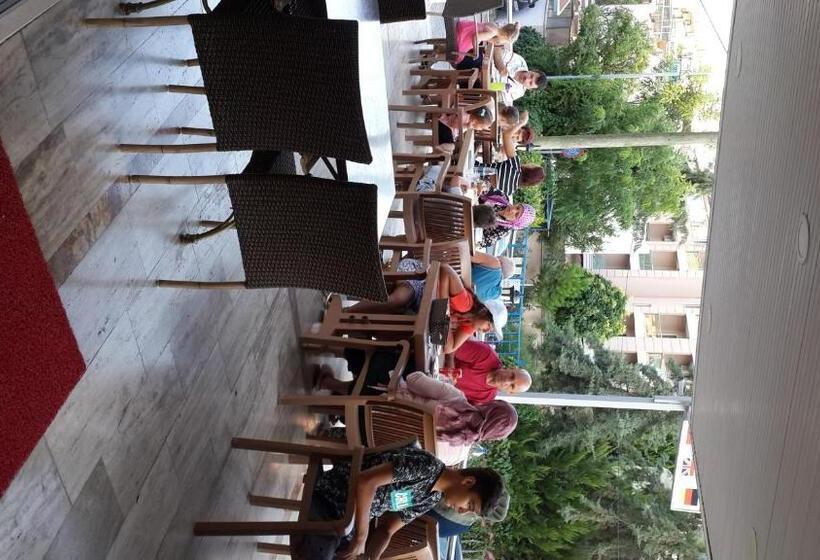 בית מלון כפרי Altunakar 1