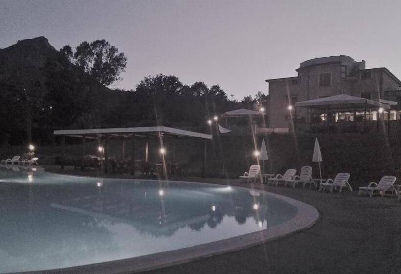 בית מלון כפרי Borgo Antico