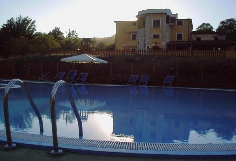 בית מלון כפרי Borgo Antico