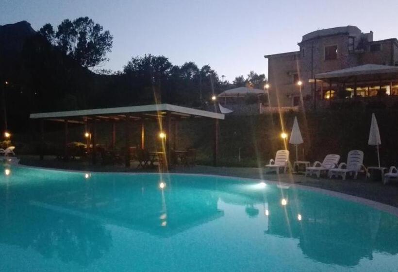 בית מלון כפרי Borgo Antico