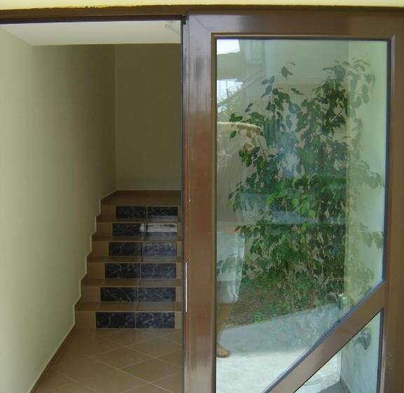 Отель Central Park Family