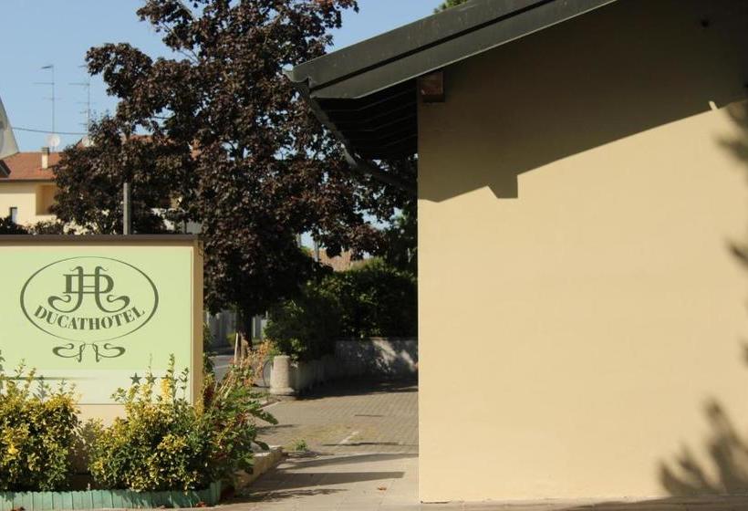 בית מלון כפרי Ducat