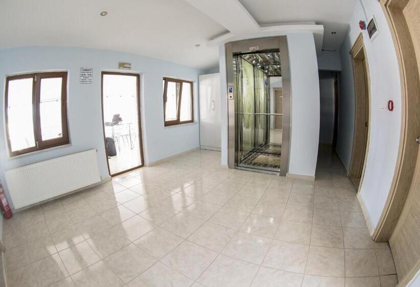 فندق Golden Apple