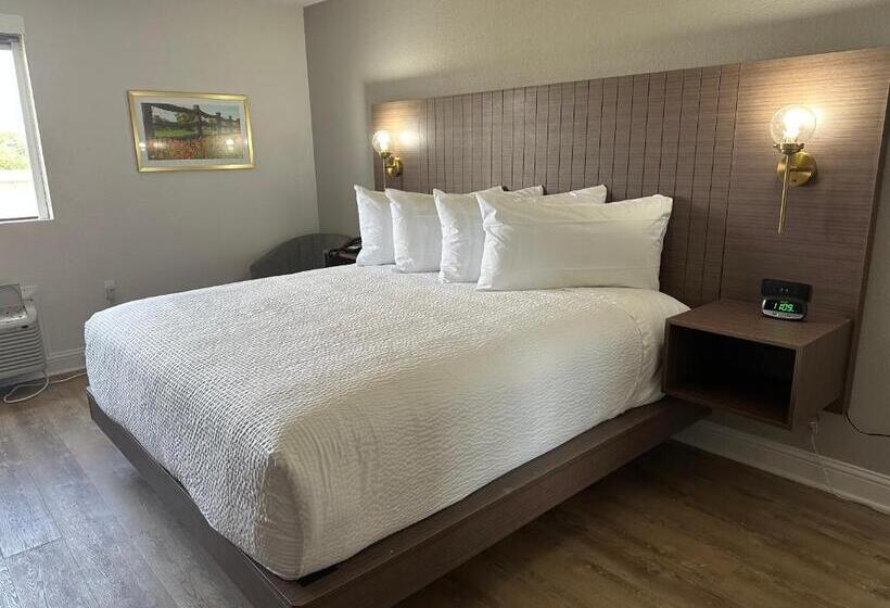 Surestay Hotel By Best Western Groves