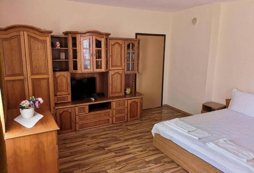 Hotel къща за гости The Sunny Corner