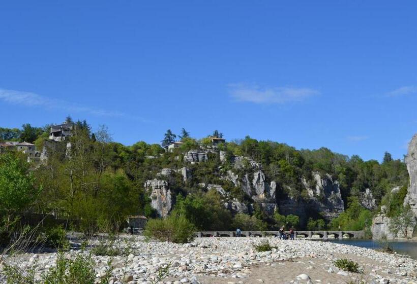 فندق Hôtel La Garenne