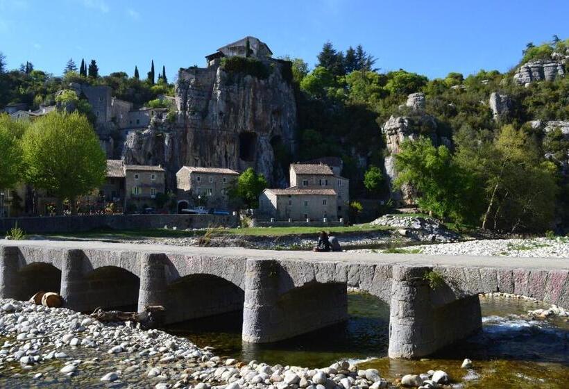 فندق Hôtel La Garenne