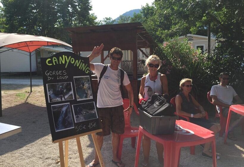 Camping Hotel Les Rives Du Loup