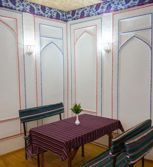 בית מלון כפרי Little Bukhara