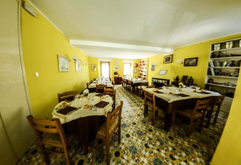 בית מלון כפרי National