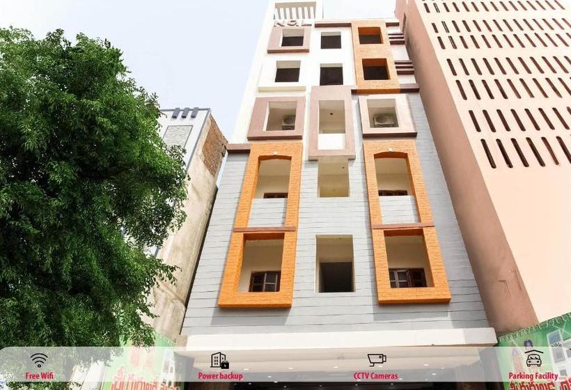 호텔 Capital O 67796 Sree Guru Lakshmi Residency