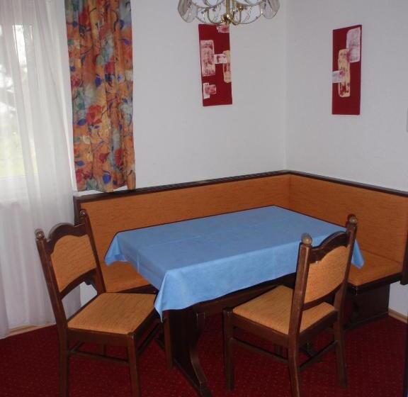 ホテル Pension Lindbichler