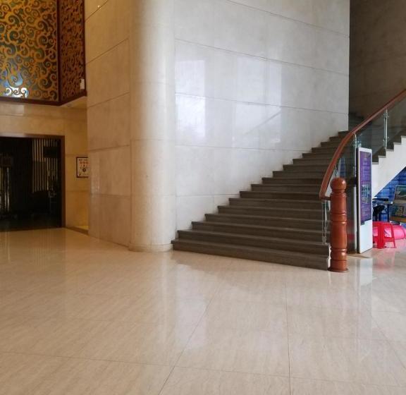 酒店 Qing Wan Business