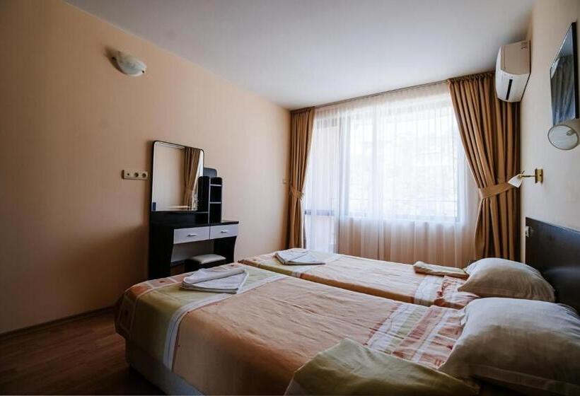 בית מלון כפרי Red Iguana