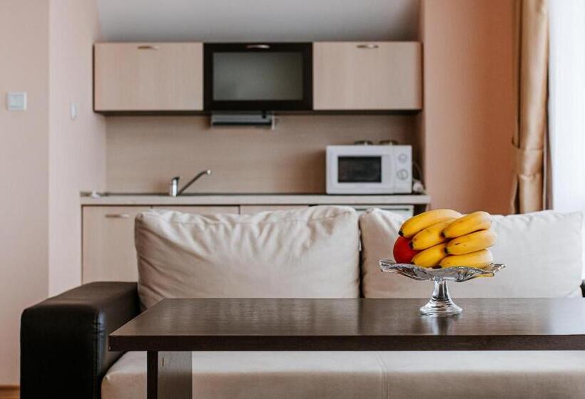 בית מלון כפרי Red Iguana