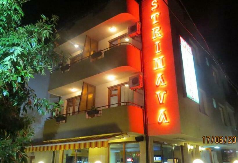 호텔 Strinava