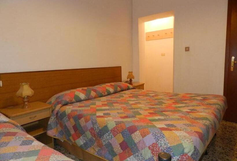 בית מלון כפרי Villa Svizzera