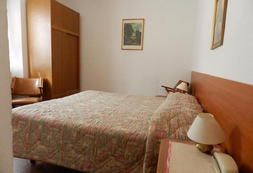 בית מלון כפרי Villa Svizzera