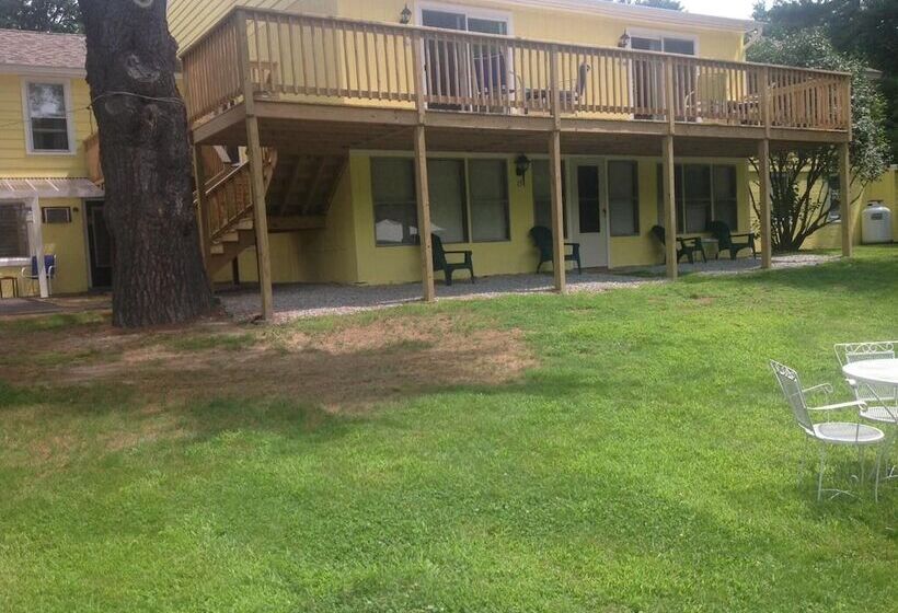 Lake Winnipesaukee Motel