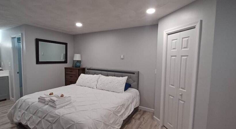 汽车旅馆 Breakers By The Sea