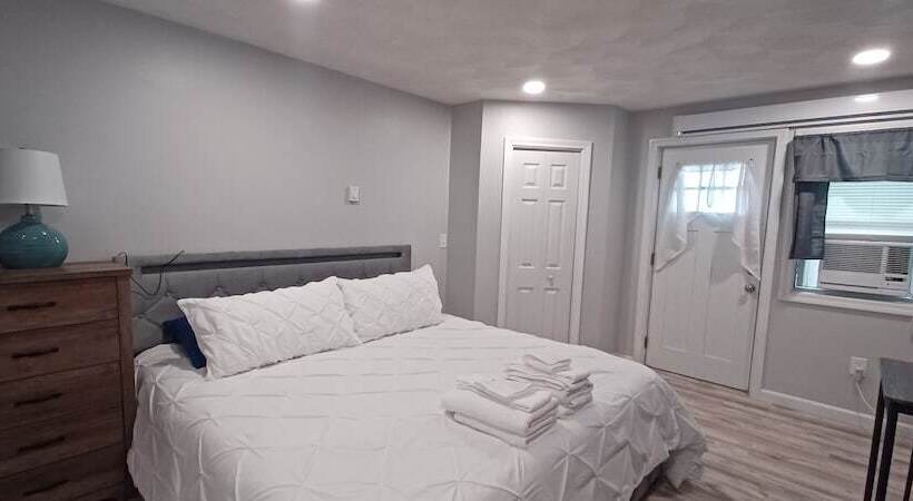 汽车旅馆 Breakers By The Sea