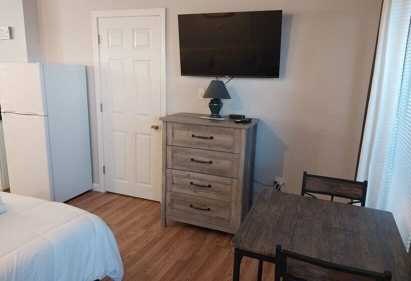 汽车旅馆 Breakers By The Sea