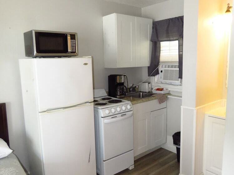 汽车旅馆 Breakers By The Sea