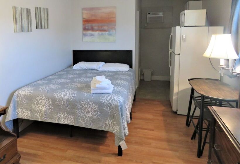 汽车旅馆 Breakers By The Sea