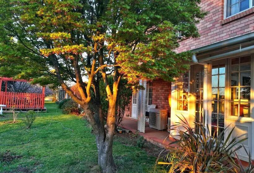 מוטל Poplars Inn Mittagong