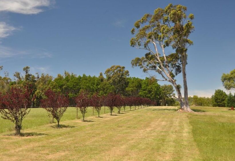 מוטל Poplars Inn Mittagong