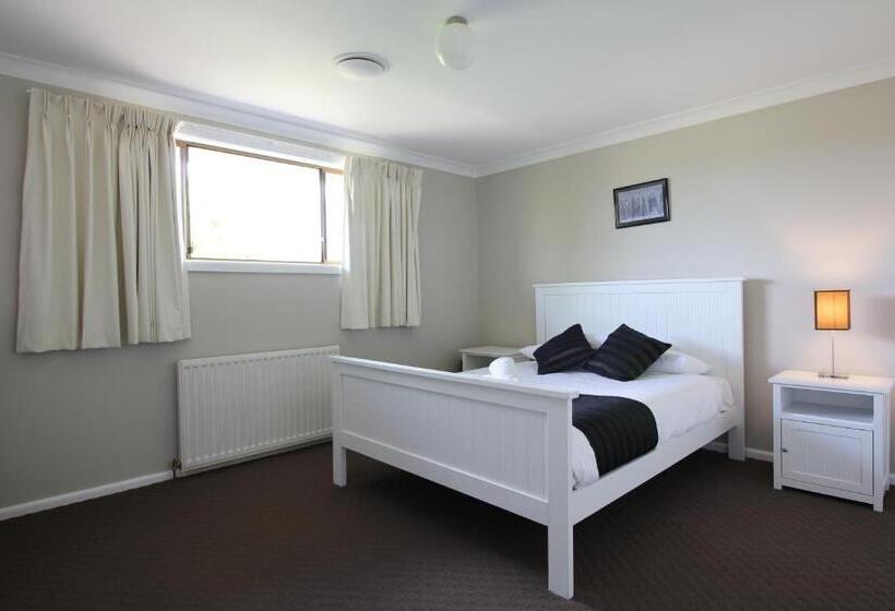 모텔 Snowy Mountains Resort And Function Centre