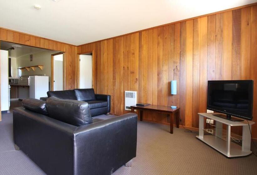 모텔 Snowy Mountains Resort And Function Centre