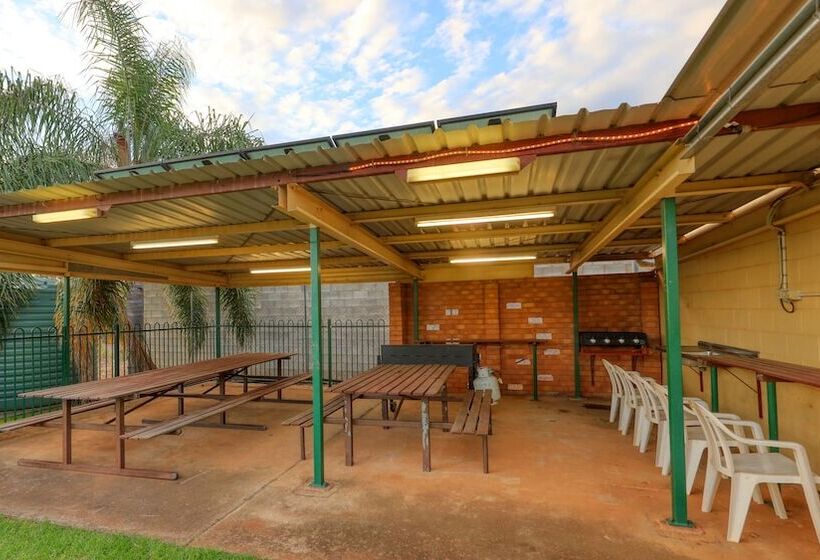 Golden Peak Motel Peakhill