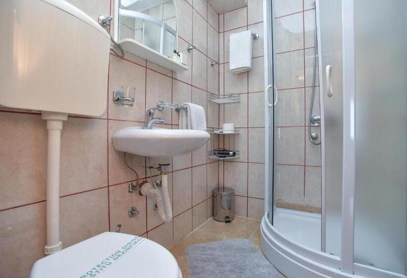 پانسیون Apartments And Rooms Drago