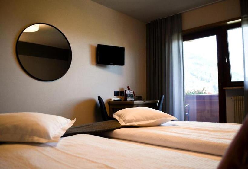 ペンション Garni Alpin