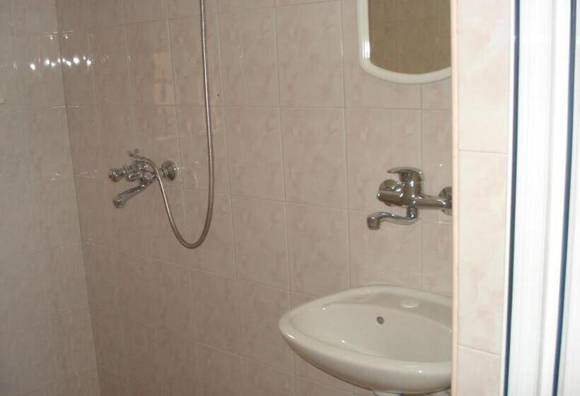 펜션 Kupenova Guest House